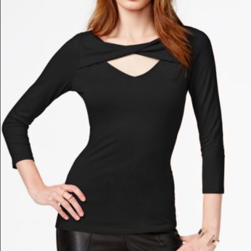 GUESS Three quarter sleeve keyhole top in DESERT BLUE